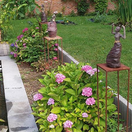 The Two Oaks - Private Garden For Guests Villa Hertsberge Exterior foto