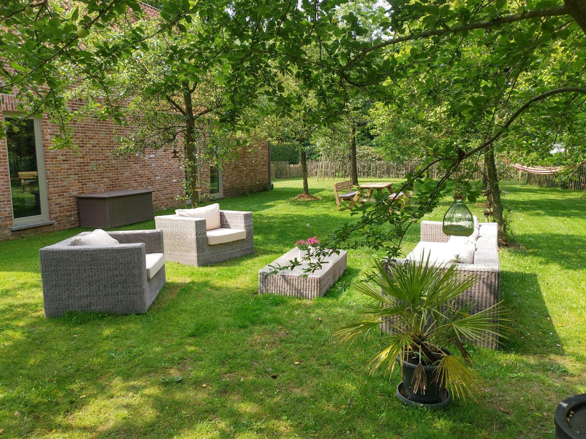The Two Oaks - Private Garden For Guests Villa Hertsberge Exterior foto