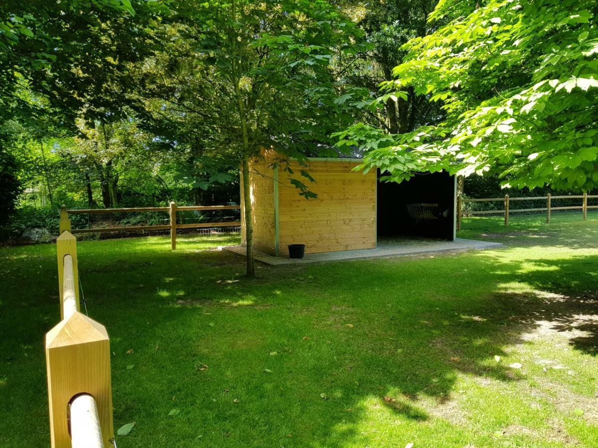 The Two Oaks - Private Garden For Guests Villa Hertsberge Exterior foto